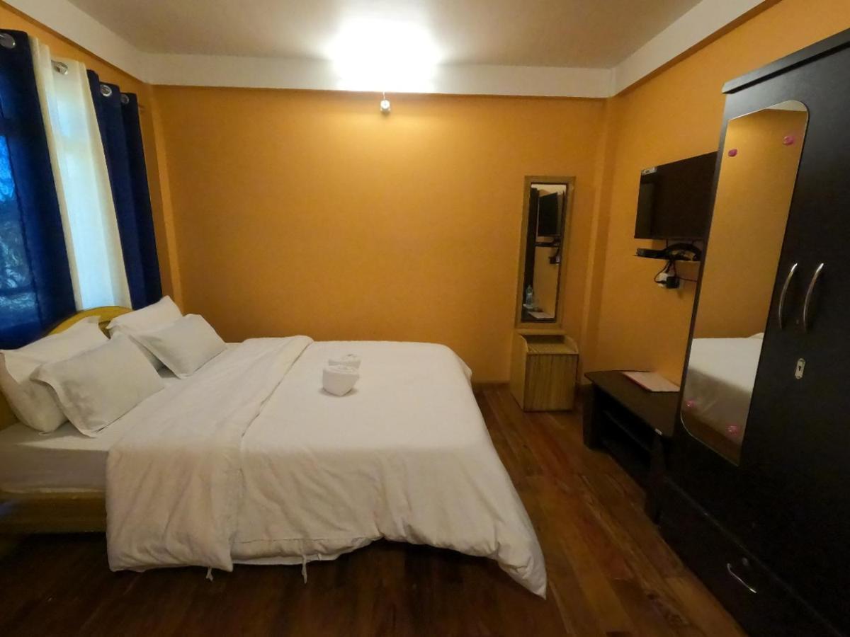Aurora Guest House Shillong Kültér fotó
