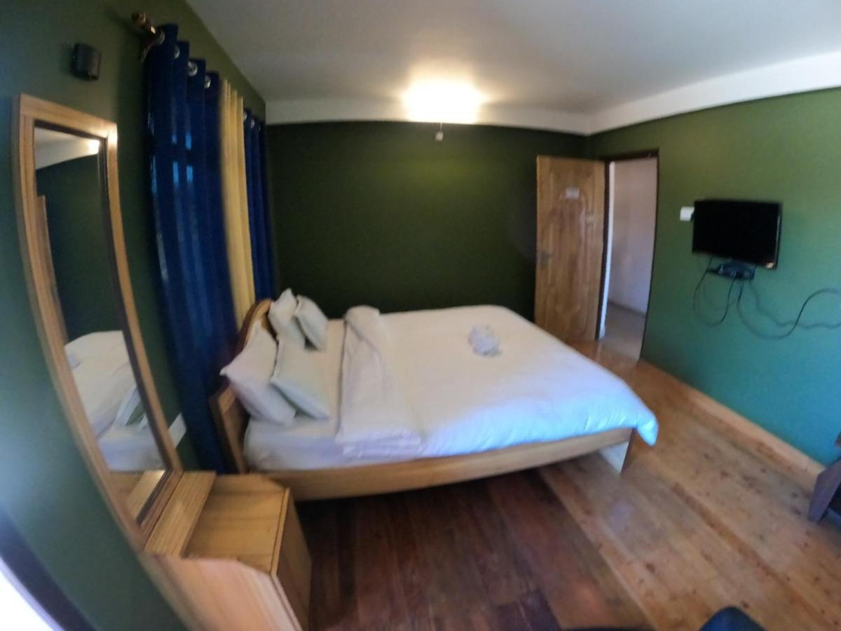 Aurora Guest House Shillong Kültér fotó
