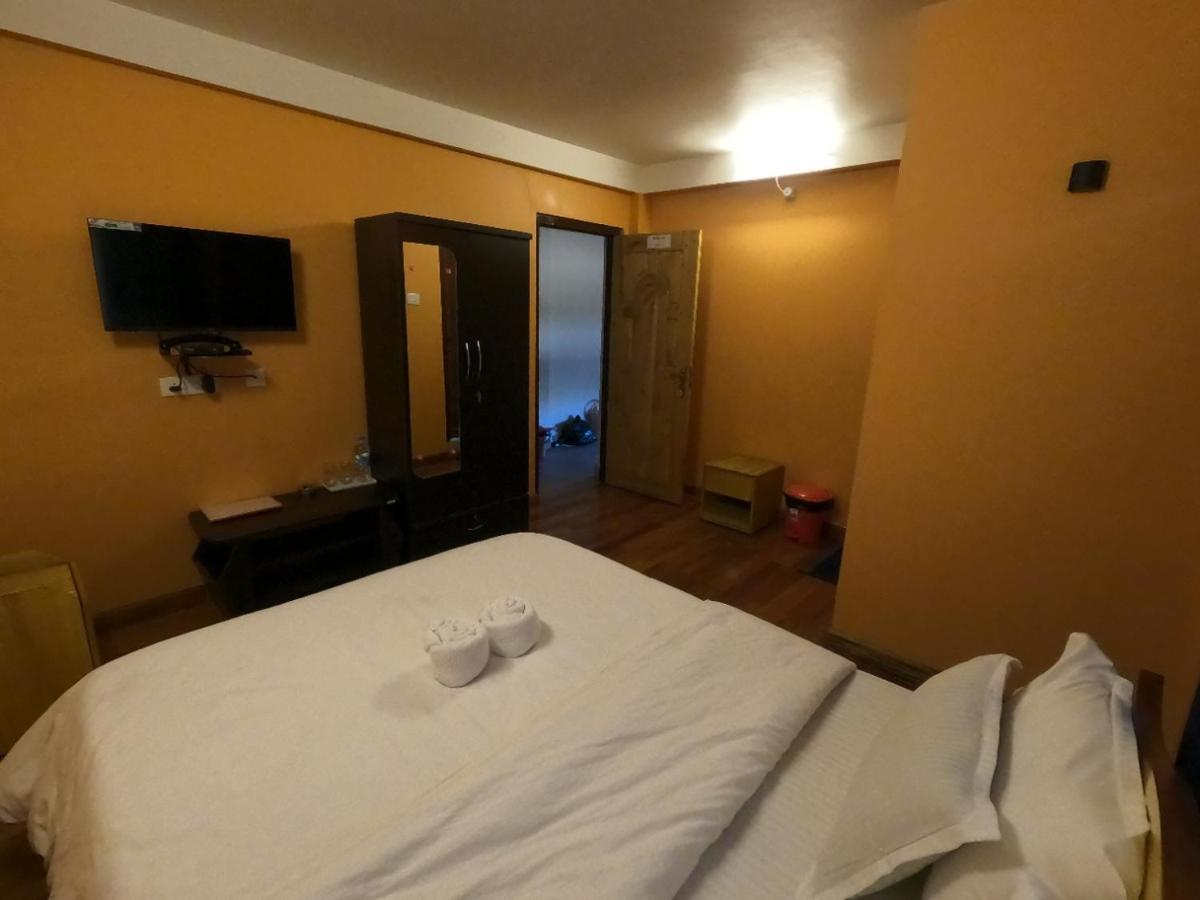Aurora Guest House Shillong Kültér fotó
