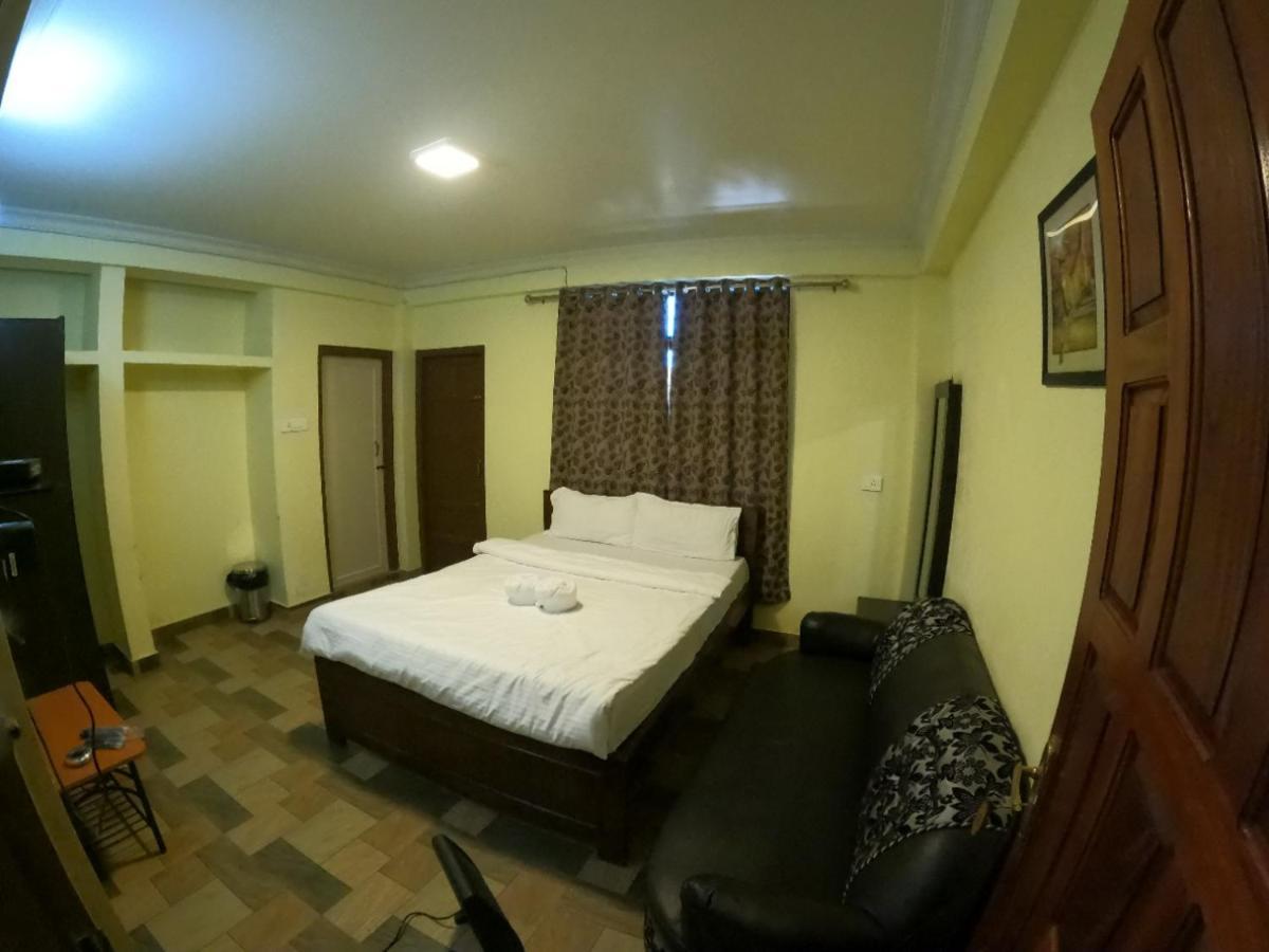 Aurora Guest House Shillong Kültér fotó