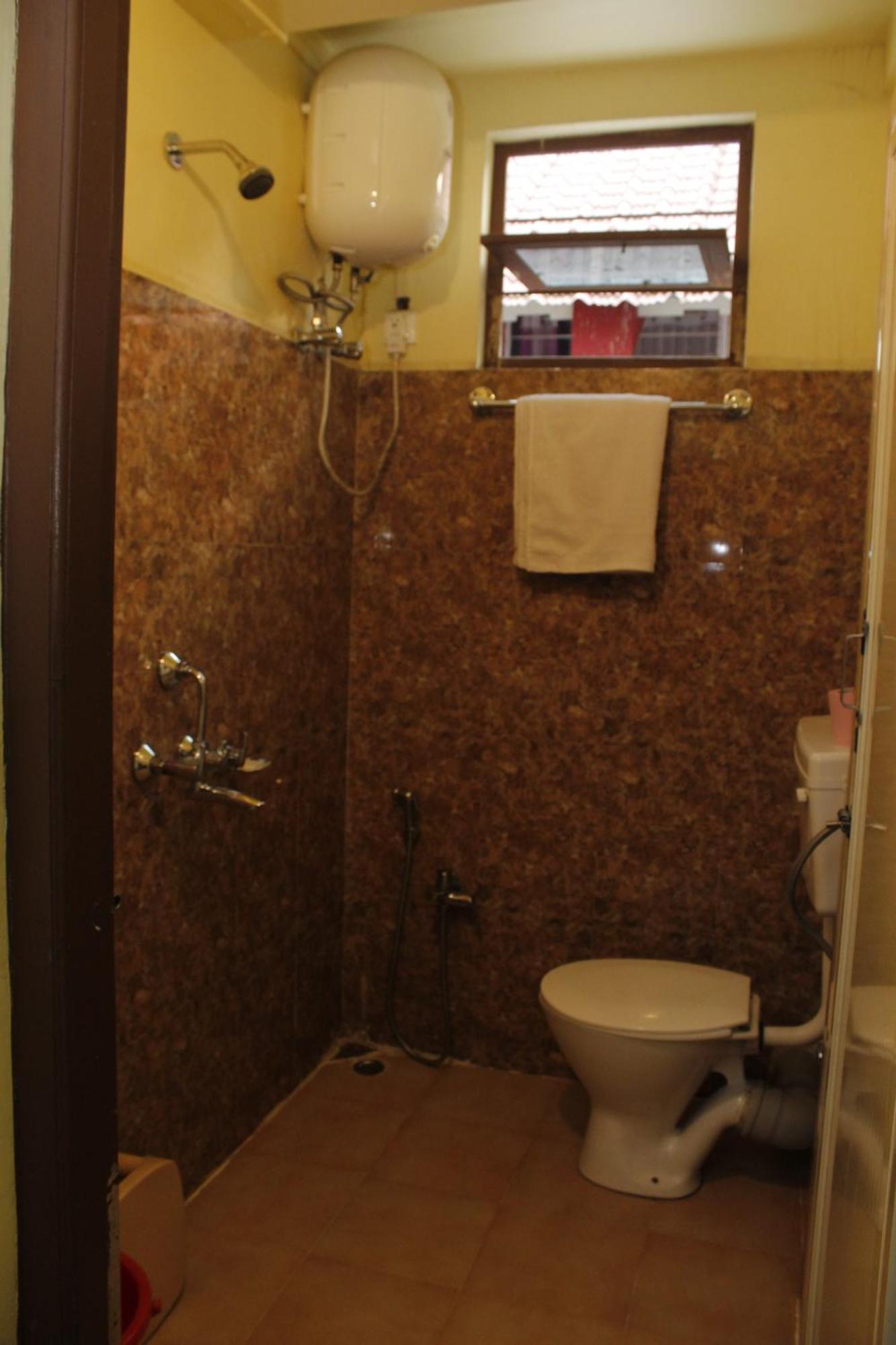 Aurora Guest House Shillong Kültér fotó