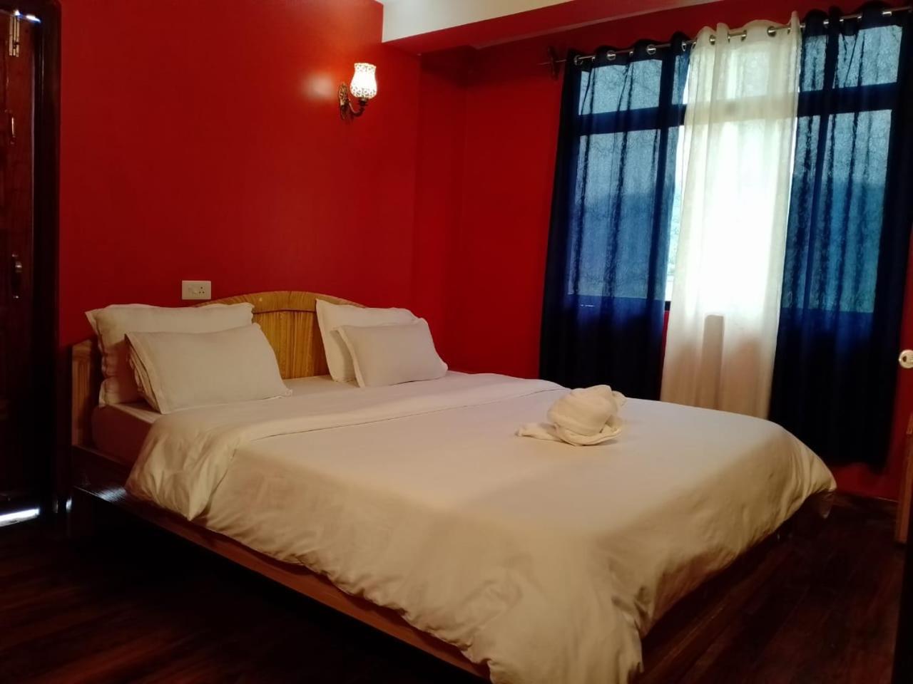 Aurora Guest House Shillong Kültér fotó